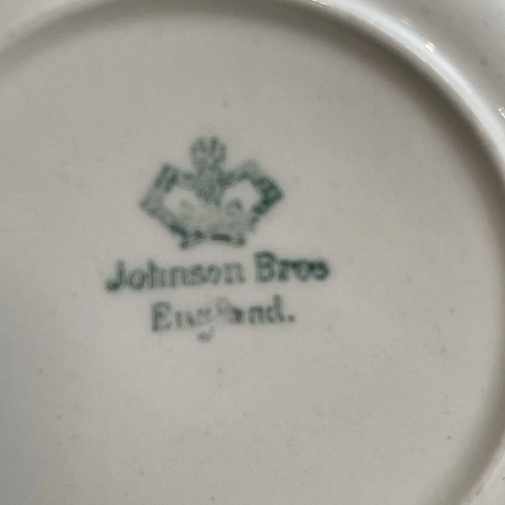 Vintage Johnson Brothers Chantilly Gold Gild Fruit Bowl Set of 5 England READ
